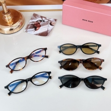 Miu miu Sunglasses